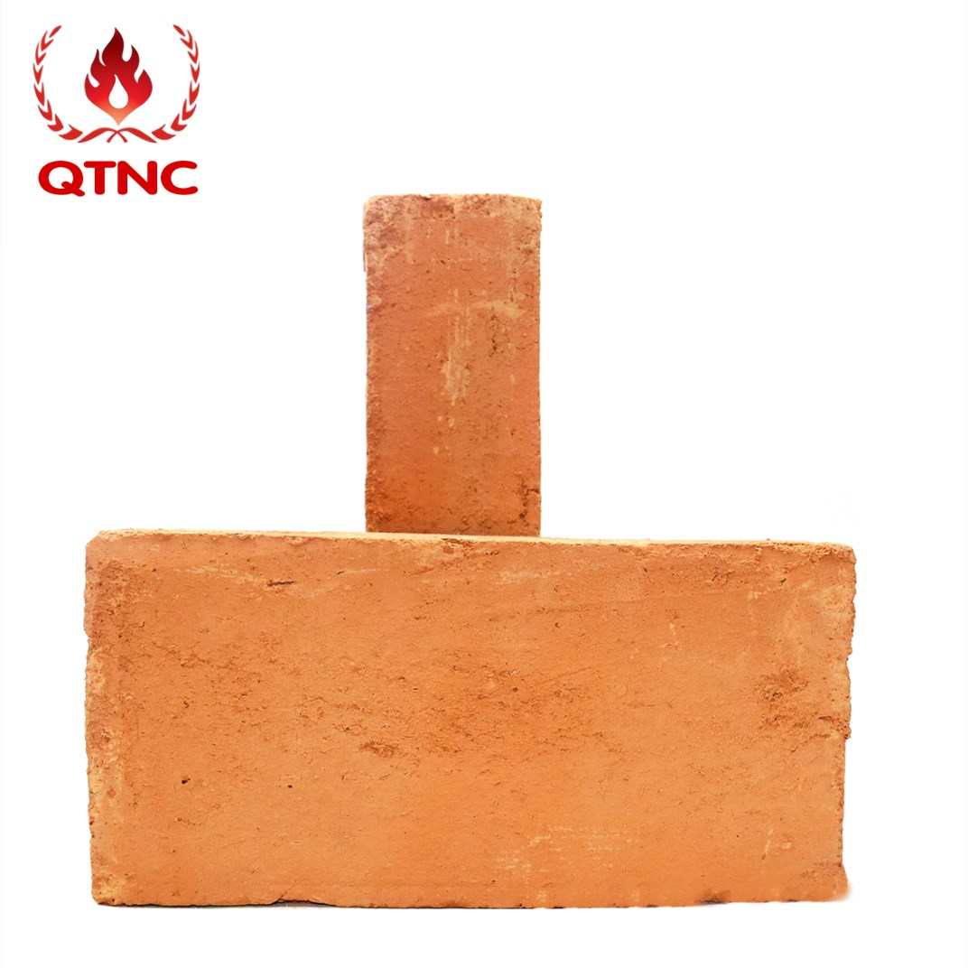 Lightweight diatomite insulation brick