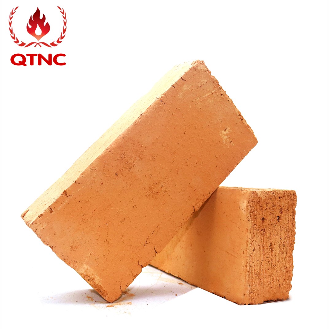 Lightweight diatomite insulation brick