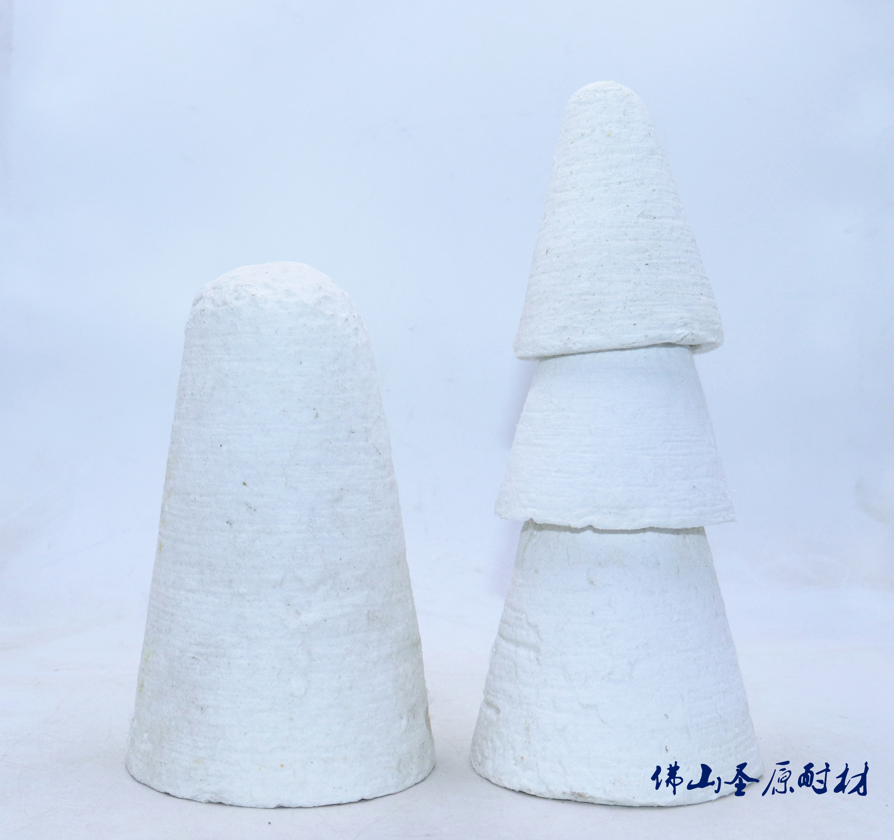 Aluminum silicate ceramic fiber plug