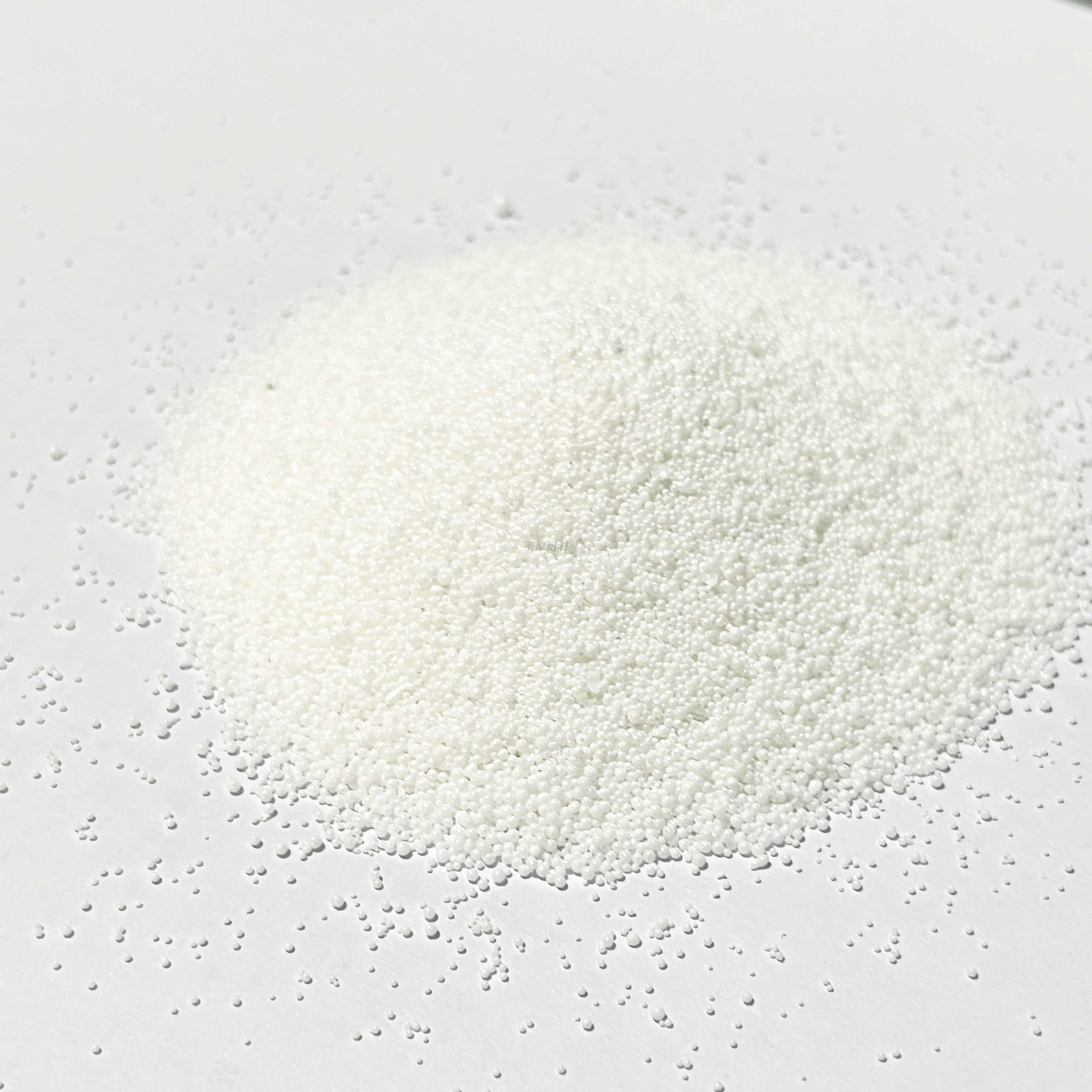 Alumina hollow balls