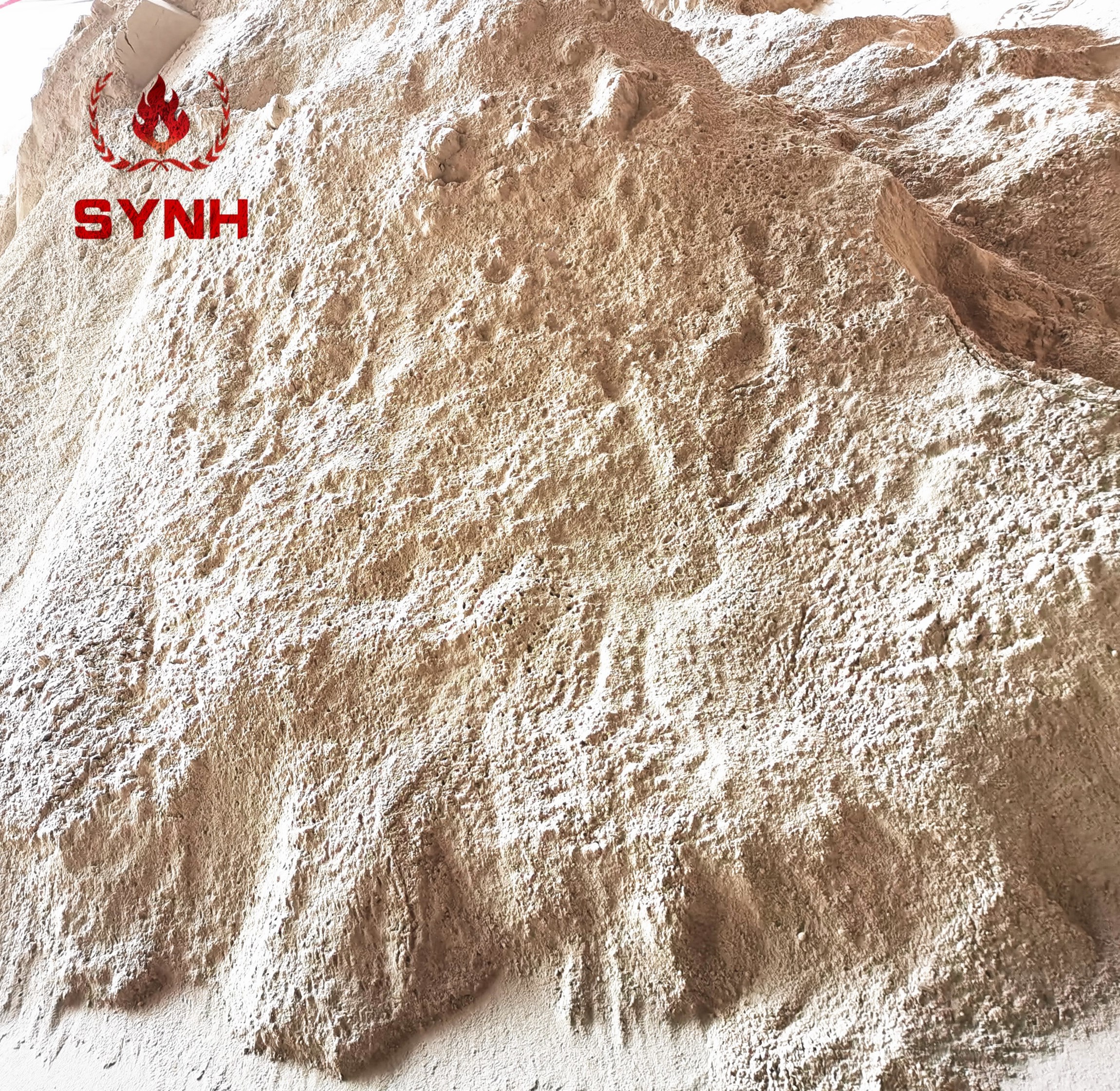 High alumina refractory clay