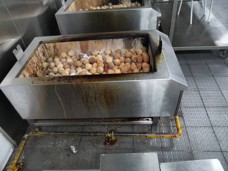 High alumina refractory ball