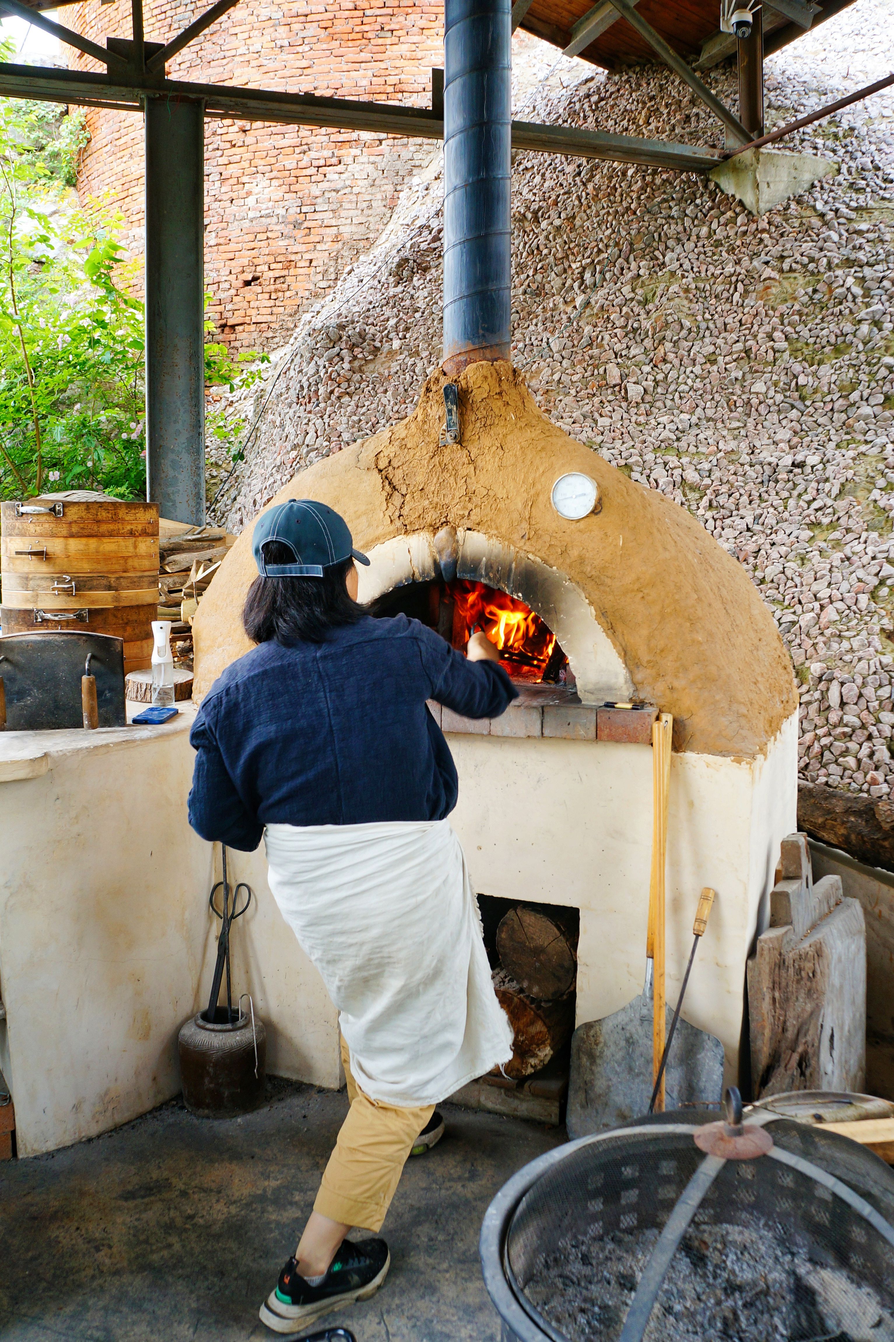 How to choose between black kiln and white kiln? A guide to building refractory materials for firewood-fired bread kilns