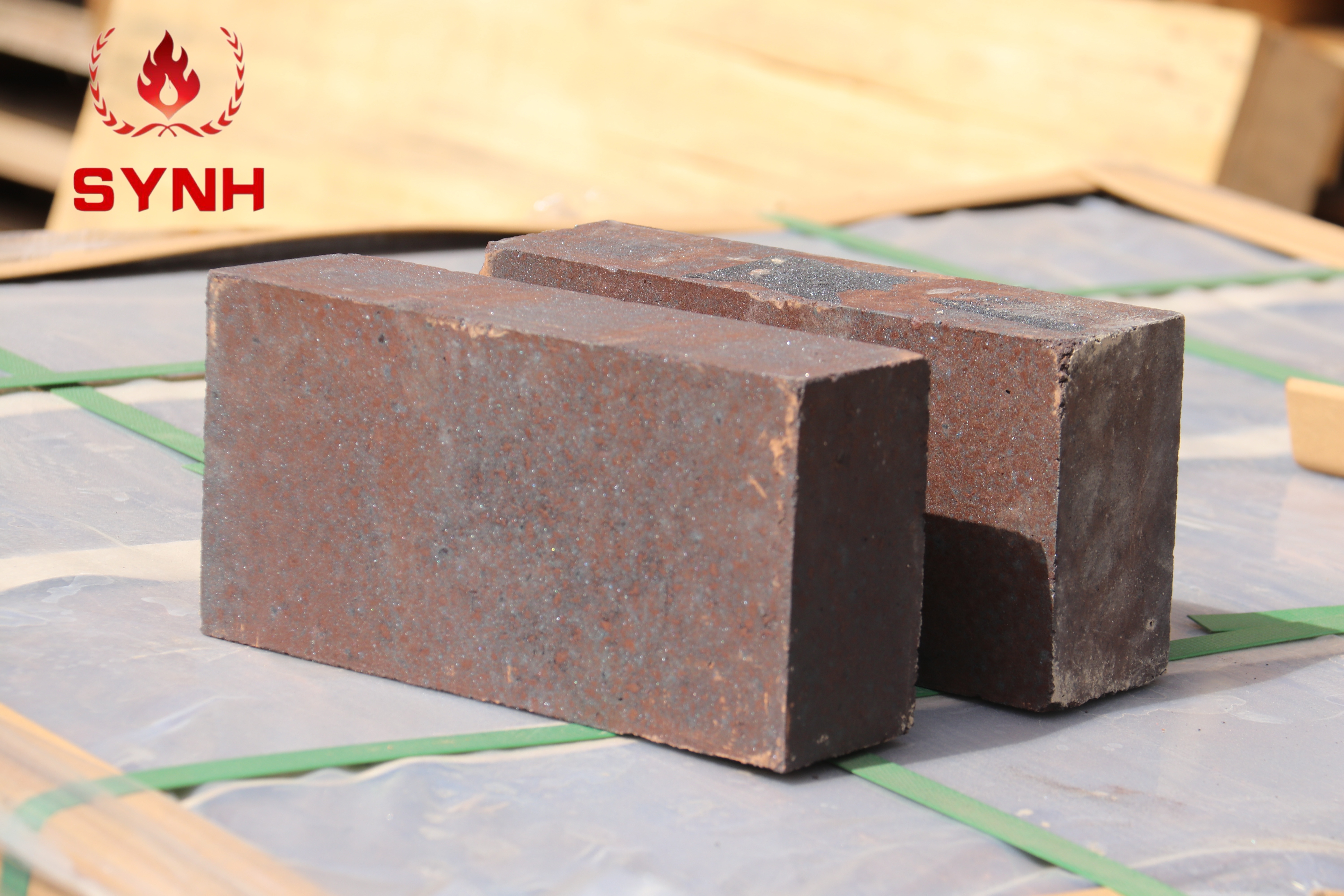 Actual picture of magnesia chrome brick.JPG